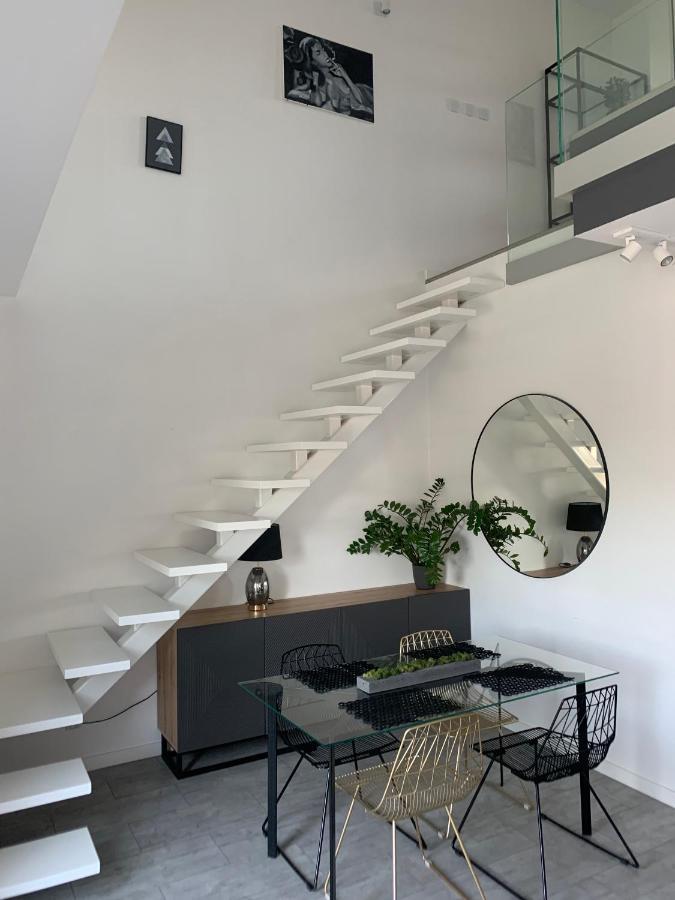 Апартаменти Two-Levels Penthouse With A Garden In The City Center Лодзь Екстер'єр фото